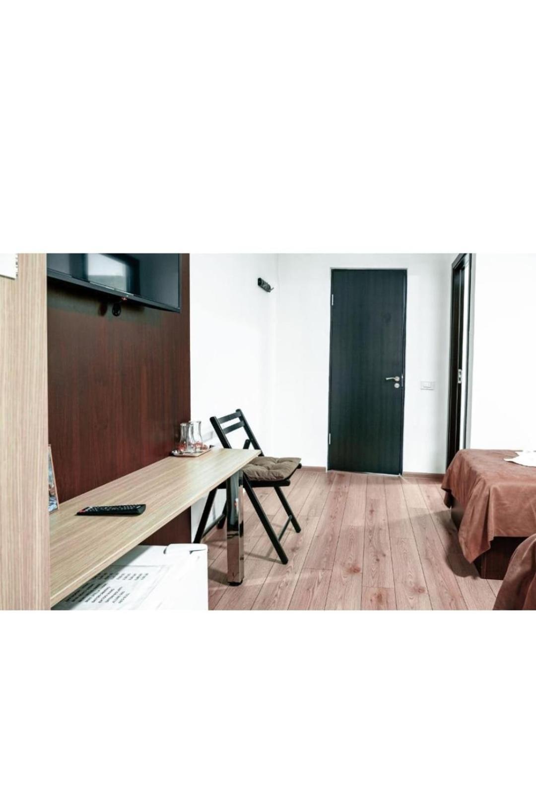 Casa Șapte din Șapte Curtea de Argeş Eksteriør bilde