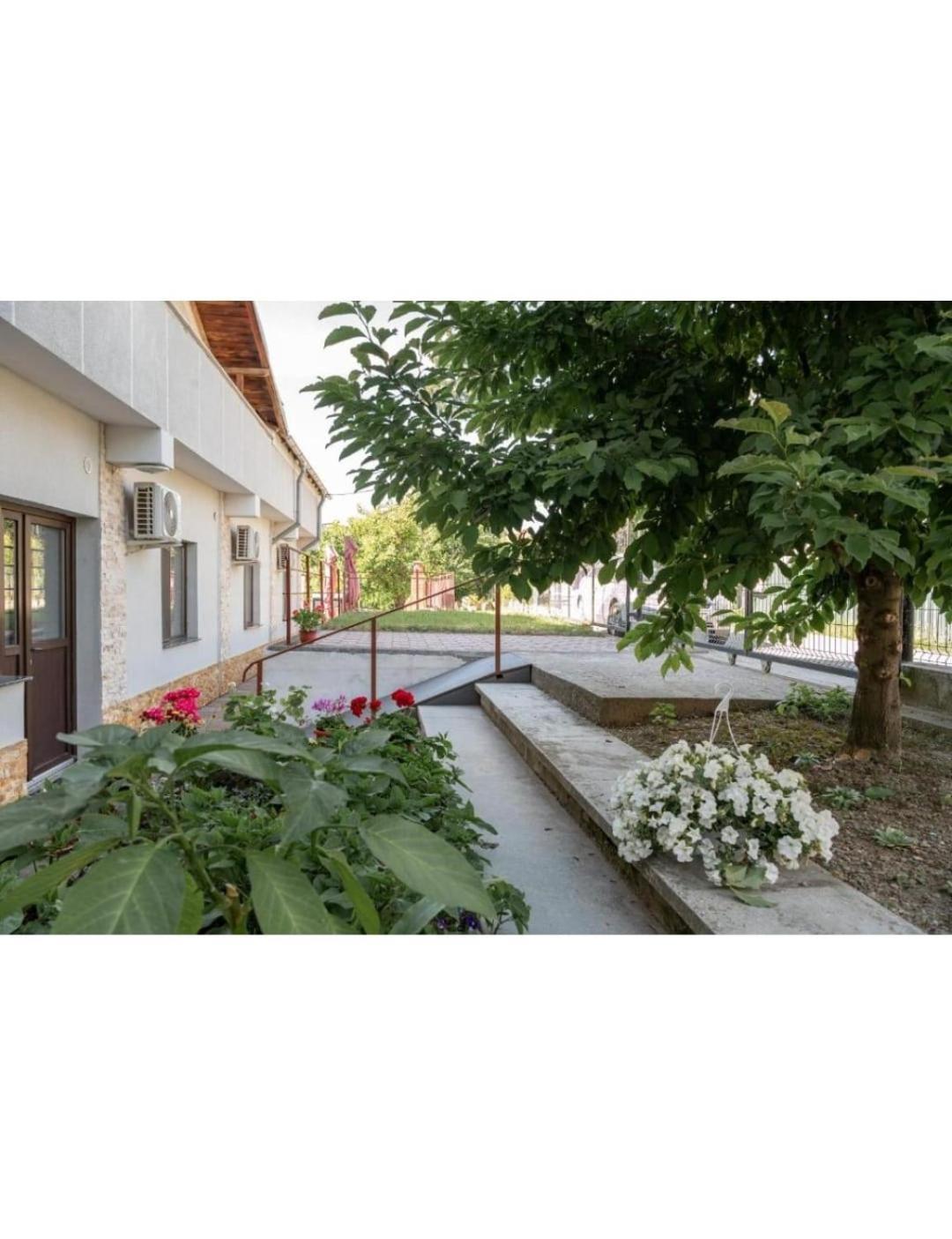 Casa Șapte din Șapte Curtea de Argeş Eksteriør bilde