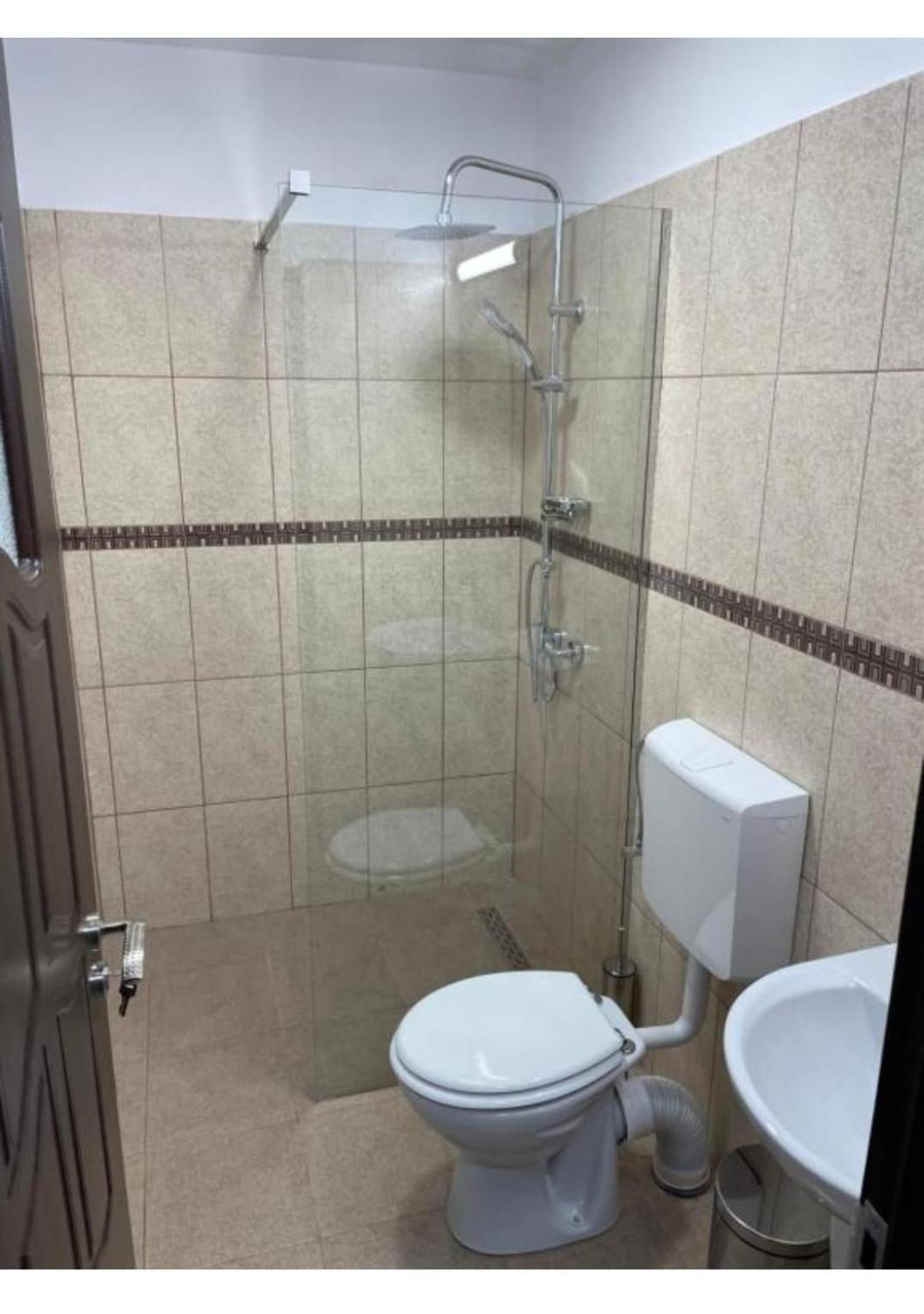 Casa Șapte din Șapte Curtea de Argeş Eksteriør bilde